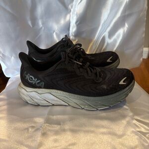 Hoka Arahi 6 Size 9.5B